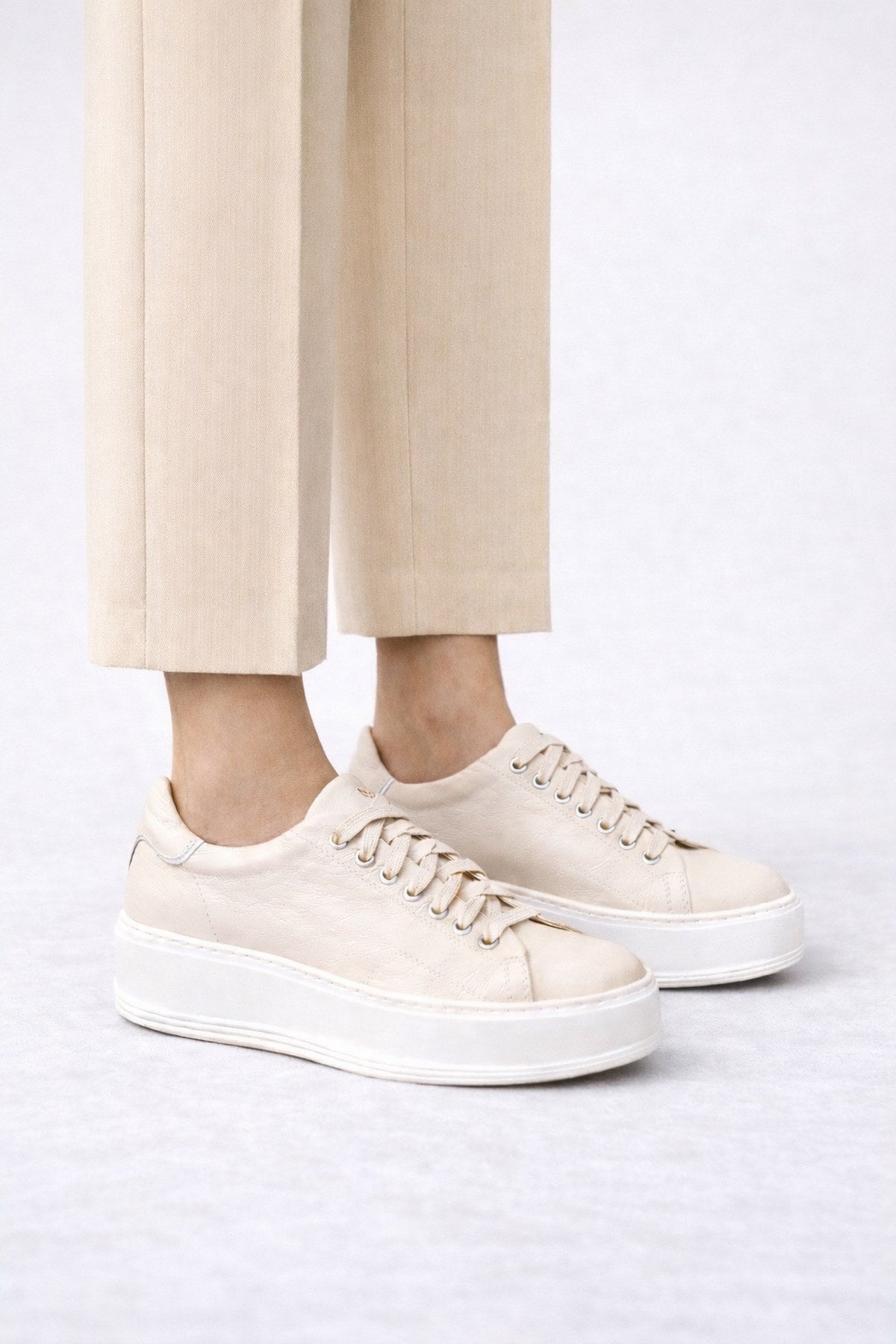 Sneaker