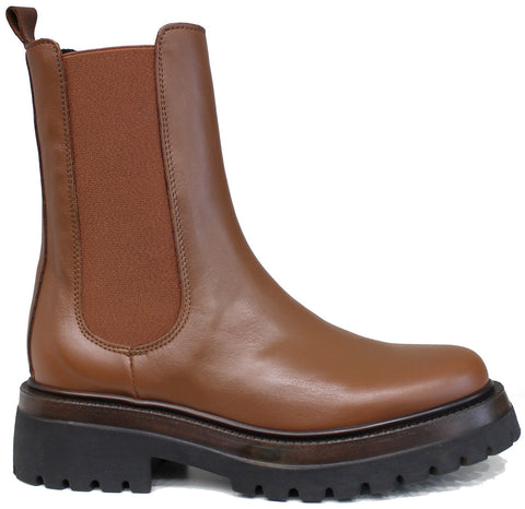 scarpe donna tendenza chelsea stivaletto con elastici laterali anfibio elegante sportivo calzaturificio crown articolo beatles nc 18 in vera pelle marrone caramello suola leggera alta calzature artigianali online 100% made in italy con negozio a civitanova marche collezione moda autunno inverno spedizione in tutta Italia pagamento alla consegna