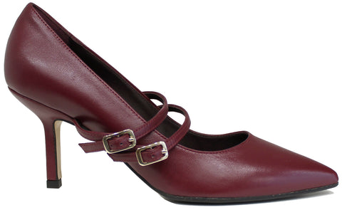 scarpe tendenza donna decoltè classica a punta in vera pelle bordò con tacchi fini centrati di media altezza comodi e un doppio cinturino con fibbie dorate su collo del piede le fabian 9509 calzature artigianali 100% Made in Italy online con negozio a civitanova marche moda spedizioni in tutta Italia con pagamento alla consegna 