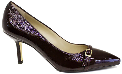 scarpe tendenza donna decoltè classica a punta in vera pelle lucida bordò con tacchi fini centrati di media altezza comodi e una fibbia dorata le fabian 9508 calzature artigianali 100% Made in Italy online con negozio a civitanova marche moda spedizioni in tutta Italia con pagamento alla consegna 