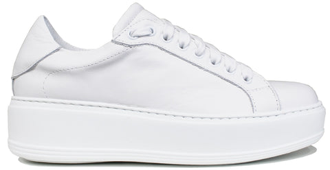 scarpe donna di tendenza sneaker eleganti sportive bianche in vera pelle con suola leggera alta e rialzata marchio crown 1719 sf stile casual con punta rotonda calzature artigianali online 100% made in italy comode con negozio a civitanova marche collezione moda spedizioni in tutta Italia pagamento alla consegna