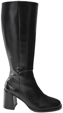 scarpe donna tendenza stivali eleganti in vera pelle nera con tacco medio alto largo e cerniera alta laterale calzaturificio angel alarcon 24585 calzature artigianali online con negozio a civitanova marche collezione moda autunno inverno spedizione in tutta Italia pagamento alla consegna