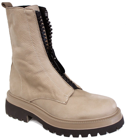 scarpe donna di tendenza stivaletti anfibi beige grigio sabbia in camoscio vera pelle marchio crown 47 new zip gigante nabuk con cerniera nera grande stile casual eleganti sportivi con punta rotonda suola carrarmato comoda e flessibile calzature artigianali online 100% made in italy comode con negozio a civitanova marche collezione moda spedizioni in tutta Italia pagamento alla consegna