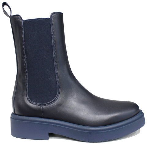 scarpe donna di tendenza stivaletti beatles blu con elastici laterali in vera pelle marchio crown beatles nc18 chelsea boots stile casual eleganti sportivi con punta rotonda suola carrarmato flessibile calzature artigianali online 100% made in italy comode con negozio a civitanova marche collezione moda spedizioni in tutta Italia pagamento alla consegna